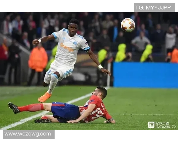 达尼洛：从青涩小将到足球场上的战术大师之路